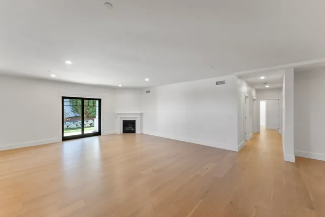 $969,000 | 134 Court Street, Unit 6, Plymouth, MA 02360