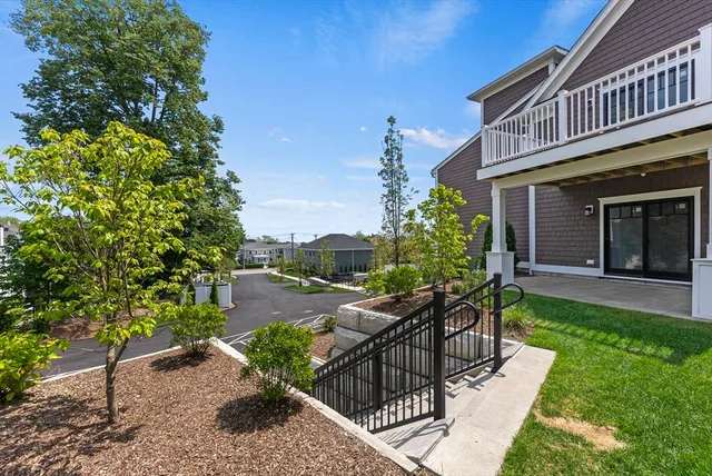 $969,000 | 134 Court Street, Unit 6, Plymouth, MA 02360