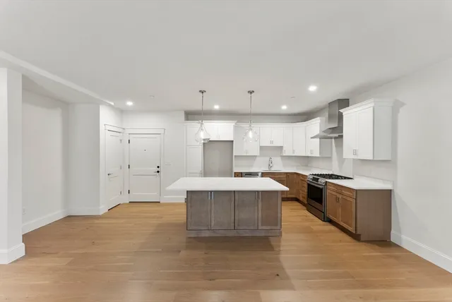 $969,000 | 134 Court Street, Unit 6, Plymouth, MA 02360