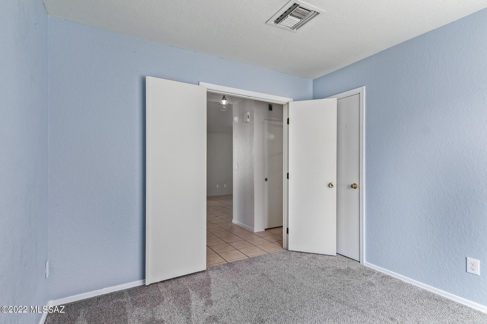 4697 West Weathervane Street Tucson, AZ 85741 - Photo 17 of 25 a view of an empty room