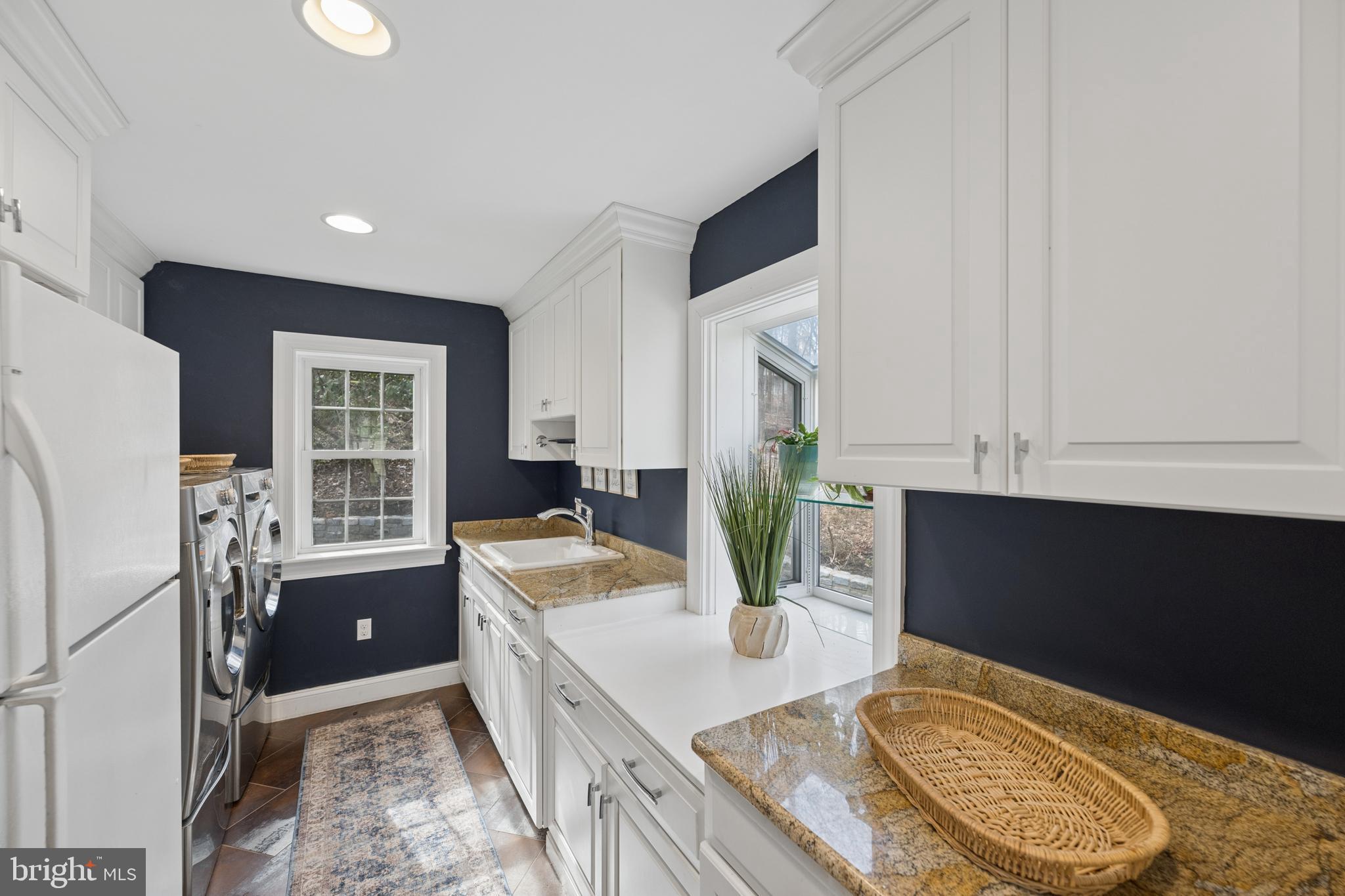 596 Tanglewood Lane Devon, PA 19333 - Photo 21 of 46 FIRST FLOOR LAUNDRY ROOM