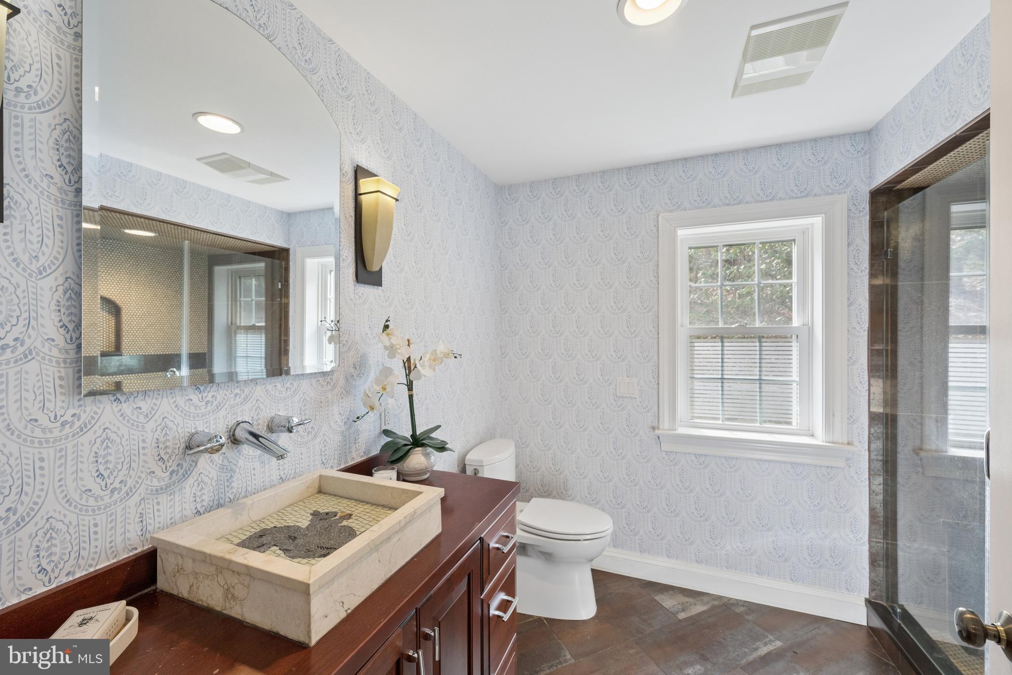 596 Tanglewood Lane Devon, PA 19333 - Photo 23 of 46 FIRST FLOOR FULL BATH