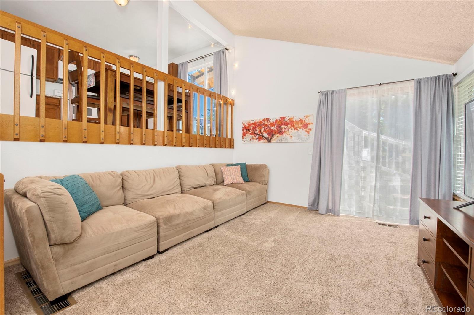 9537 Devon Court Highlands Ranch, CO 80126 - Photo 7 of 27 Gallery Image 7