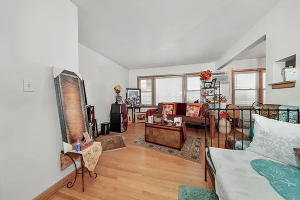 $1,495 | 425 South Kenilworth Avenue, Unit 1SW, Oak Park, IL 60302