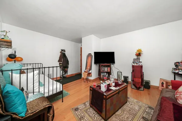 $1,495 | 425 South Kenilworth Avenue, Unit 1SW, Oak Park, IL 60302