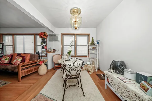 $1,495 | 425 South Kenilworth Avenue, Unit 1SW, Oak Park, IL 60302