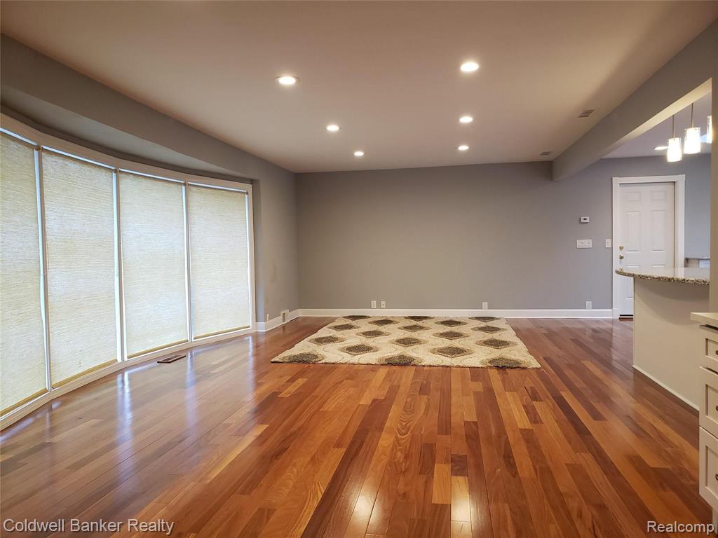 40241 Fairway Road Northville, MI 48167 - Photo 2 of 26