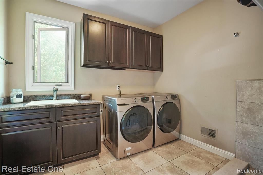 1485 Traceky Drive Rochester Hills, MI 48306 - Photo 33 of 45