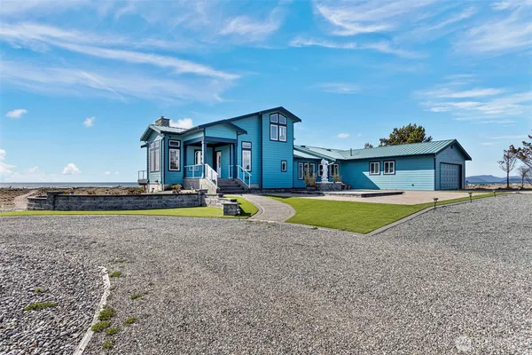 $1,599,950 | 913 East Riley Road, Oak Harbor, WA 98277
