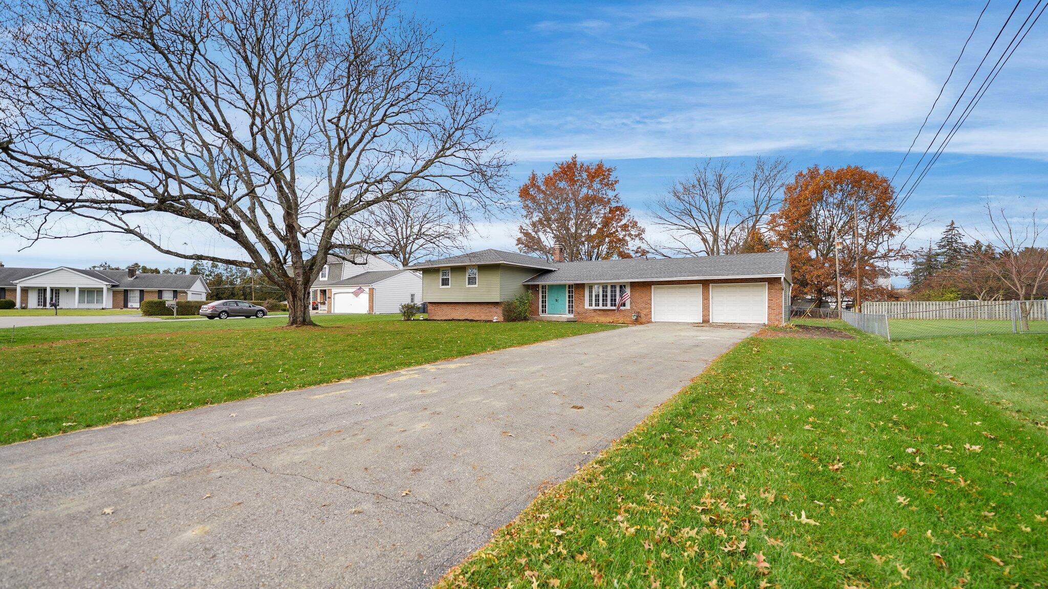 5864 Effingham Road Columbus, OH 43213 - Photo 43 of 65 16-5864-eff
