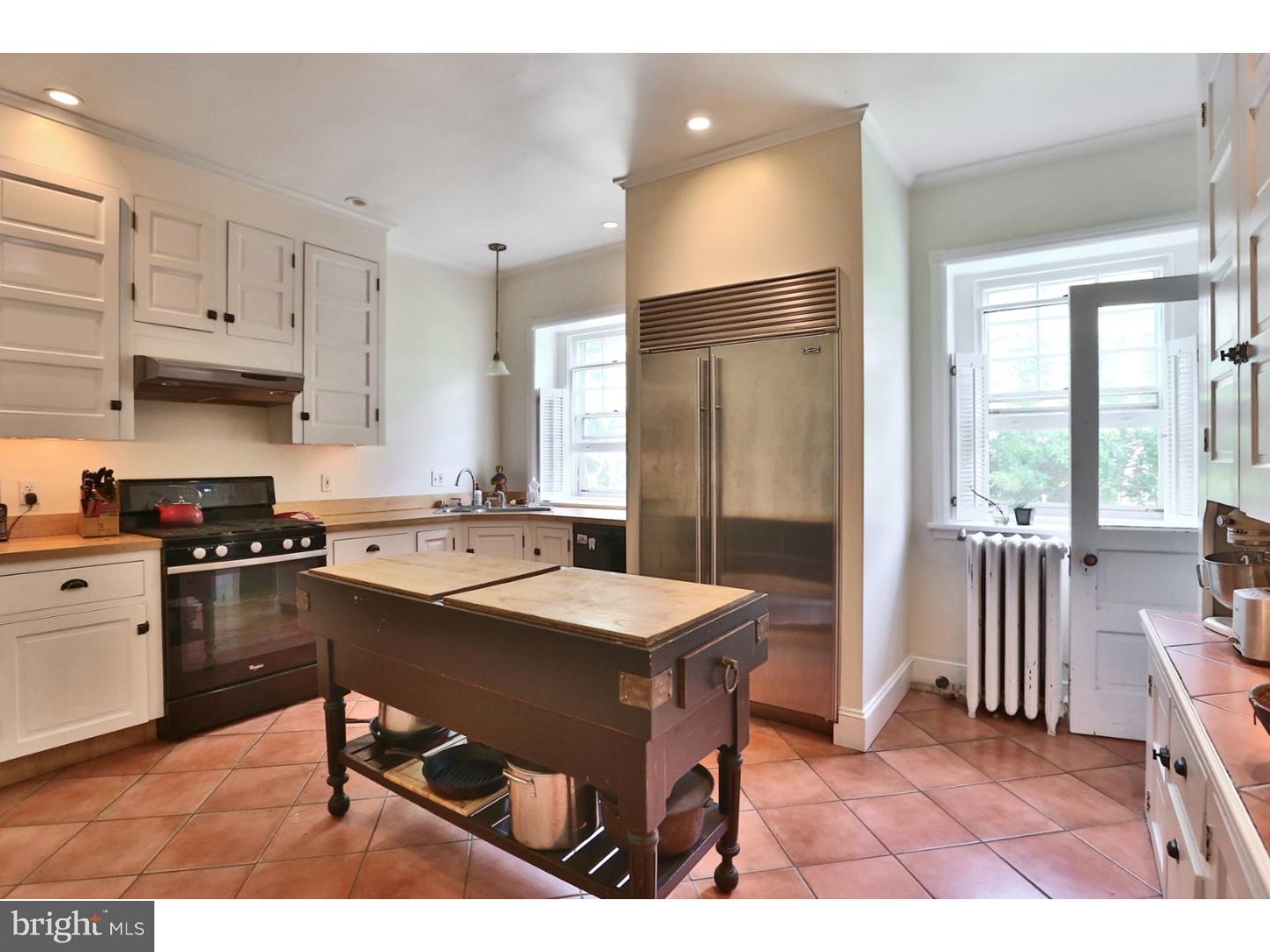 141 Pelham Road Philadelphia, PA 19119 - Photo 9 of 25 Gallery Image 9