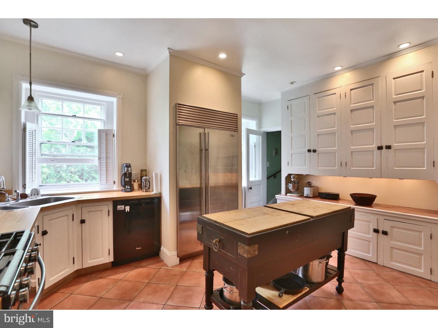 141 Pelham Road Philadelphia, PA 19119 - Photo 10 of 25 Gallery Image 10