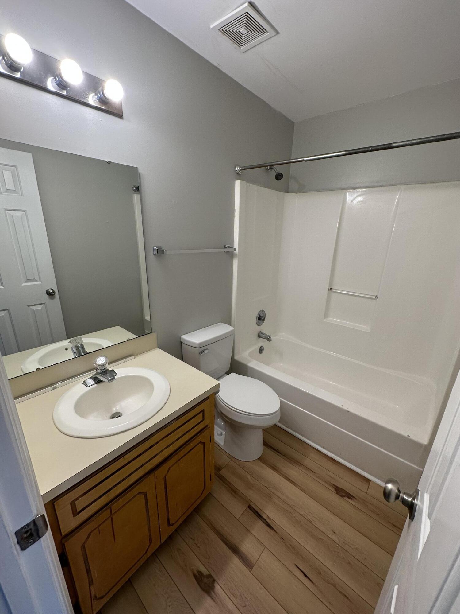 4056 Cedars Parkway, Unit D North Charleston, SC 29420 - Photo 5 of 8 IMG_0563