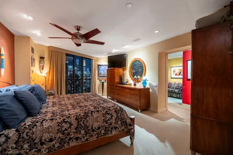 $3,000,000 | 111 West Maple Street, Unit 34023404, Chicago, IL 60610