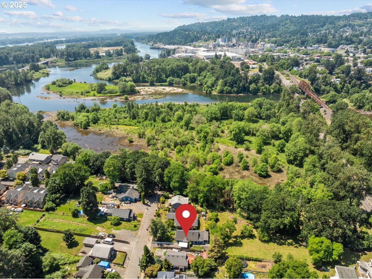 1527 Southeast 7th Avenue Camas, WA 98607 - Photo 33 of 40