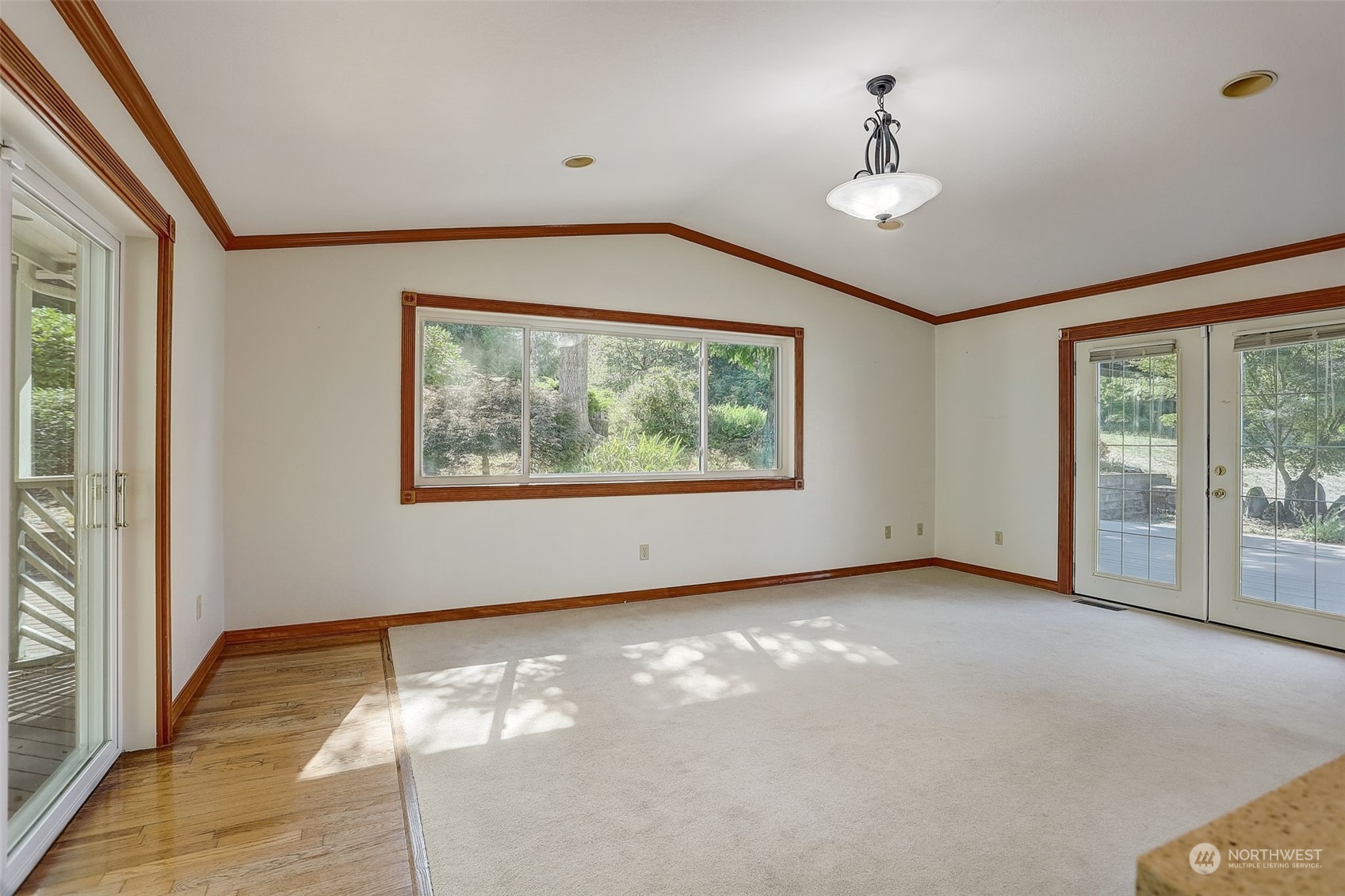 18600 East Spring Lake Drive Southeast Renton, WA 98058 - Photo 13 of 39 an empty room with windows