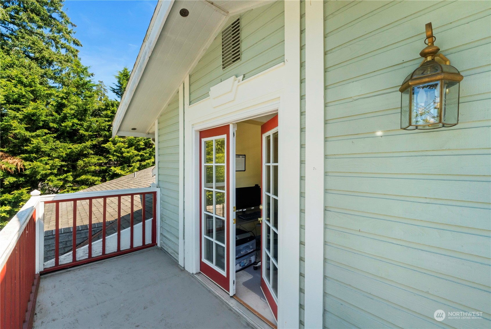 18600 East Spring Lake Drive Southeast Renton, WA 98058 - Photo 26 of 39 a view of front door and porch