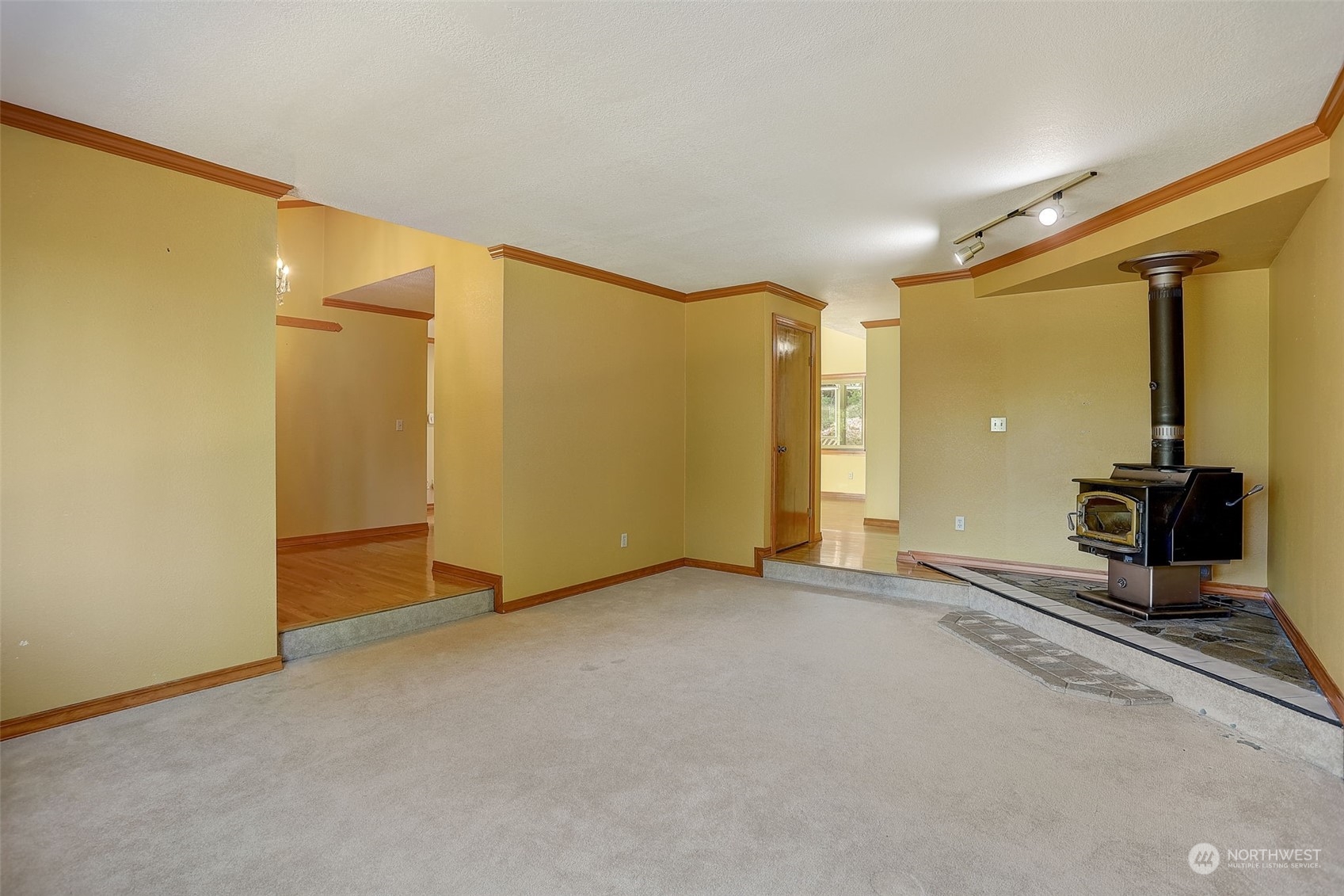 18600 East Spring Lake Drive Southeast Renton, WA 98058 - Photo 6 of 39 a view of a room with gym equipment