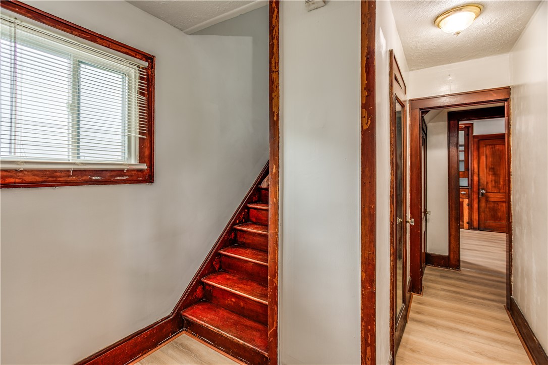 17 Renwood Street Rochester, NY 14621 - Photo 4 of 28 Gallery Image 4