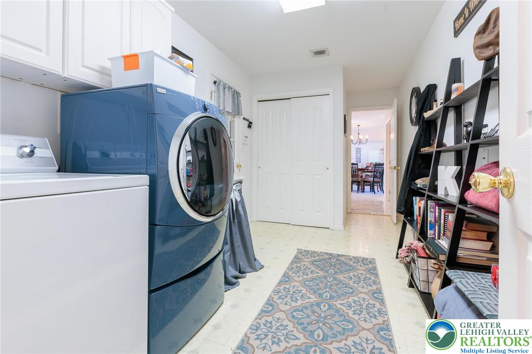 1089 Deemer Road Bath, PA 18014 - Photo 29 of 57
