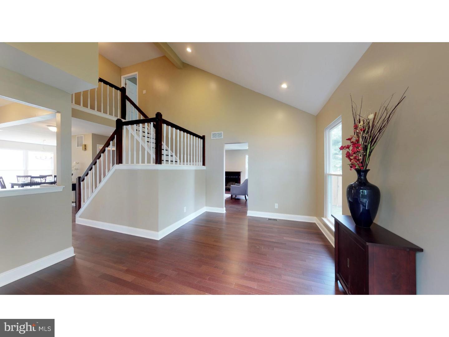 19 Stratford Road Clementon, NJ 08021 - Photo 10 of 25 Living Room