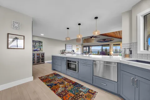 $1,895,000 | 50 Puu Anoano Street, Unit 1602, Lahaina, HI 96761