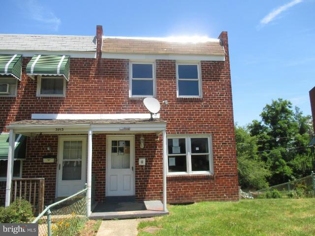 Exterior (Front)