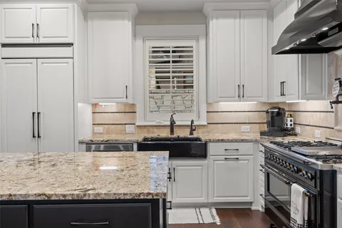 $2,150,000 | 19408 Los Alamitos Lane, Unit 14, Spicewood, TX 78669