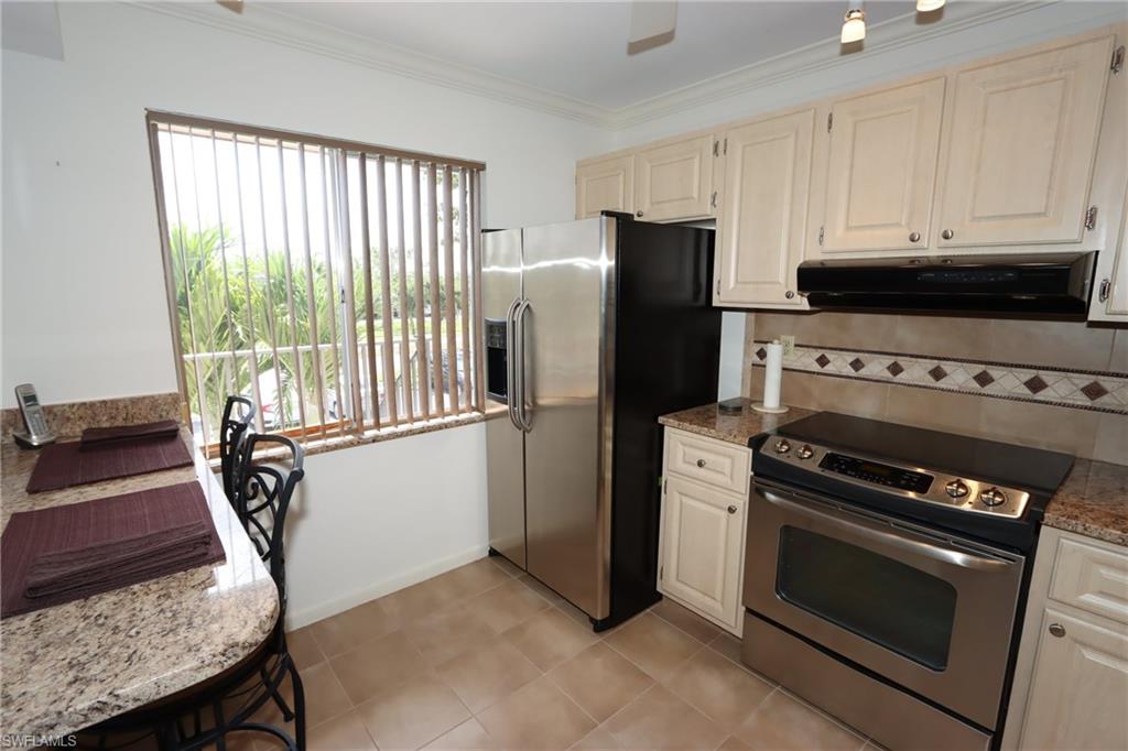 118 Palm Drive, Unit 8 Naples, FL 34112 - Photo 9 of 19