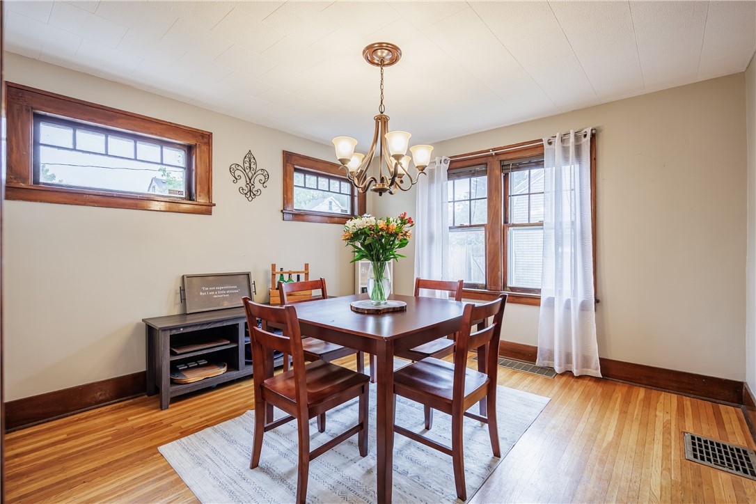 39 Brockley Road Irondequoit, NY 14609 - Photo 12 of 47