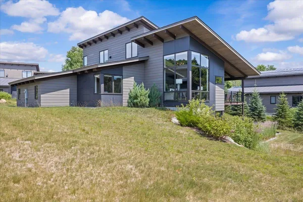 $2,250,000 | 103 Wildewood Lane, Unit 2, Stowe, VT 05672