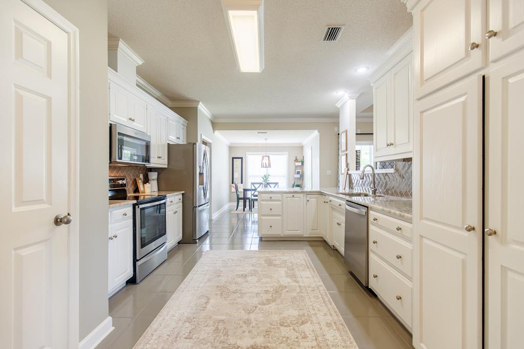 2916 Tara Road Valdosta, GA 31605 - Photo 13 of 44 Gallery Image 13