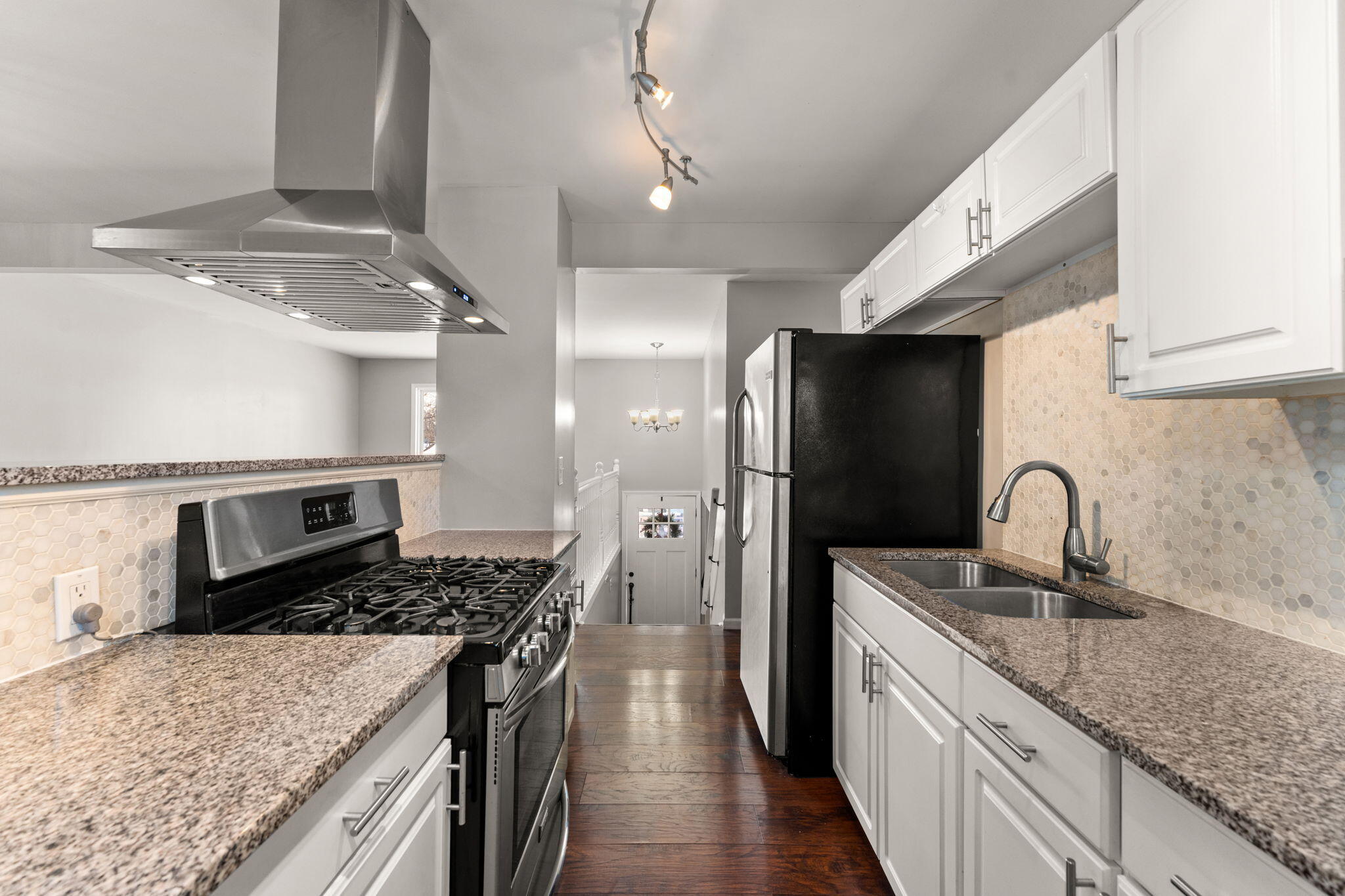 6607 Tennessee Avenue Hammond, IN 46323 - Photo 12 of 33 2048x1365