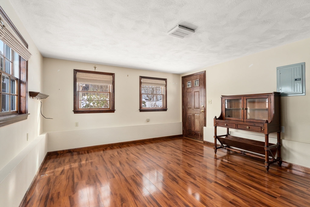 84 Crosby Road Marlborough, MA 01752 - Photo 17 of 27