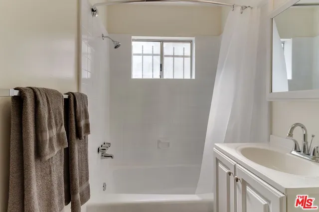 $4,895 | 4360 McLaughlin Avenue, Los Angeles, CA 90066