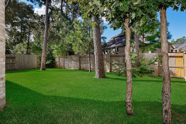 $2,500 | 151 Silva Creek Trail, Conroe, TX 77318