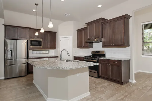 $2,500 | 151 Silva Creek Trail, Conroe, TX 77318