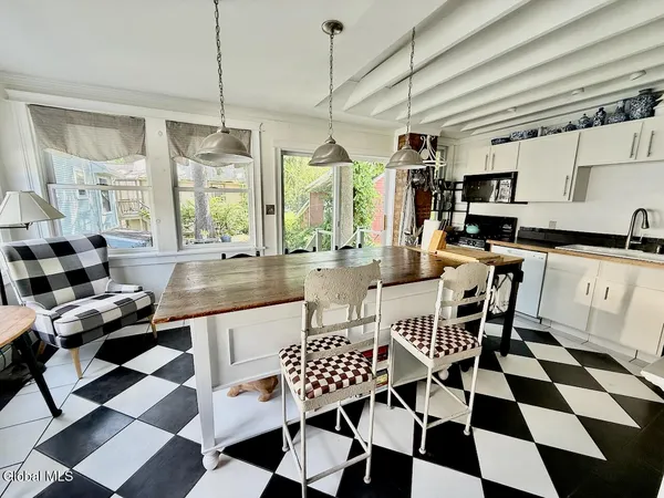 $12,000 | 246 Church Street, Saratoga Springs, NY 12866