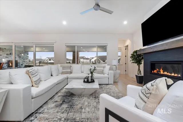 $1,339,000 | 207 South Eagles Roost Way, Eagle, ID 83616