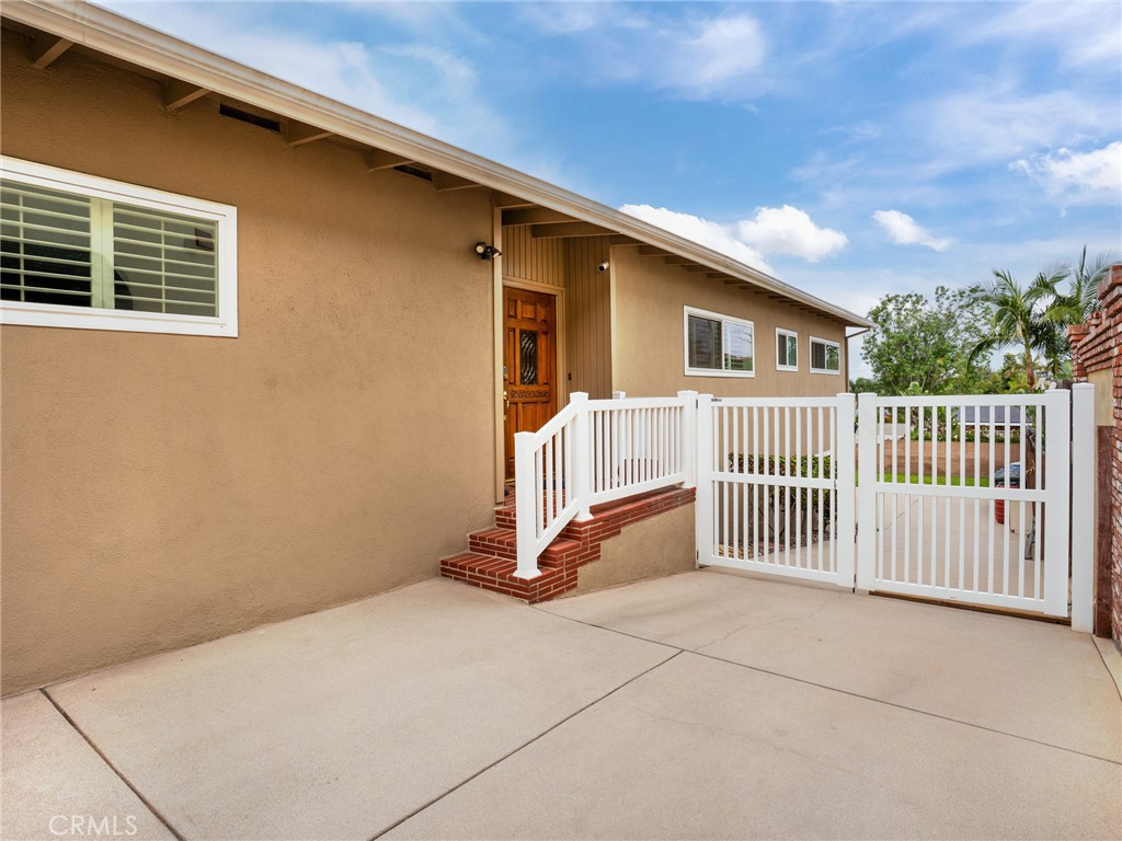 745 Penn Street El Segundo, CA 90245 - Photo 2 of 28