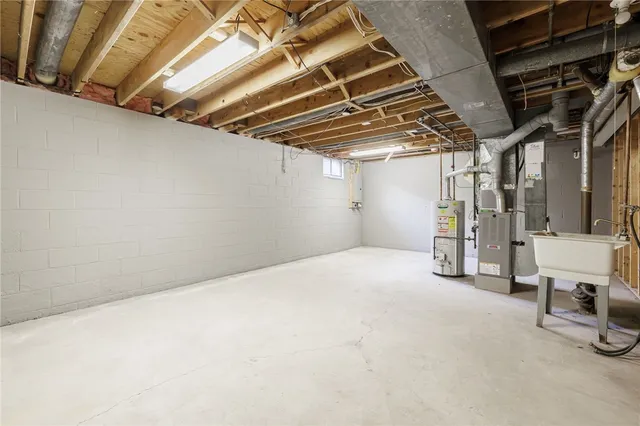 $264,900 | 82 Camberley Place, Penfield, NY 14526