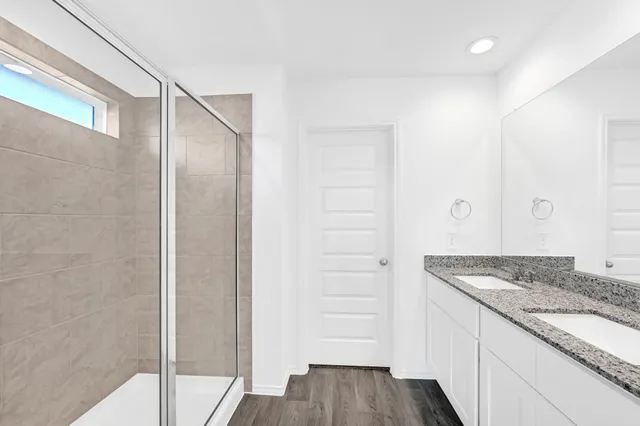 $2,250 | 2025 Woodlark Way, Sealy, TX 77474