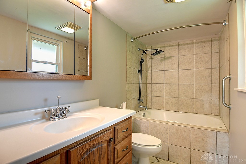 4554 Powell Road Dayton, OH 45424 - Photo 20 of 26