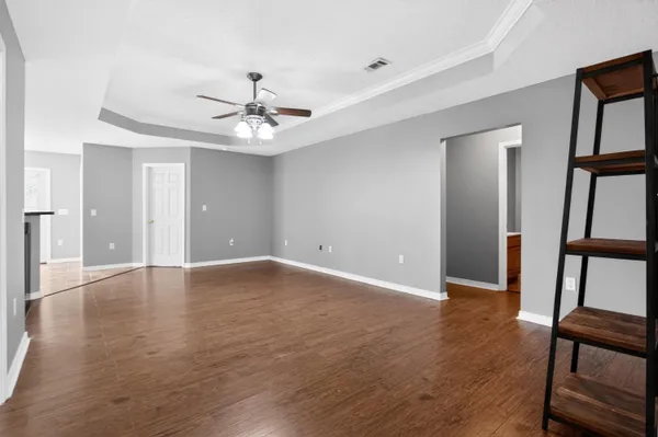 $2,000 | 203 8th Avenue, Crestview, FL 32536