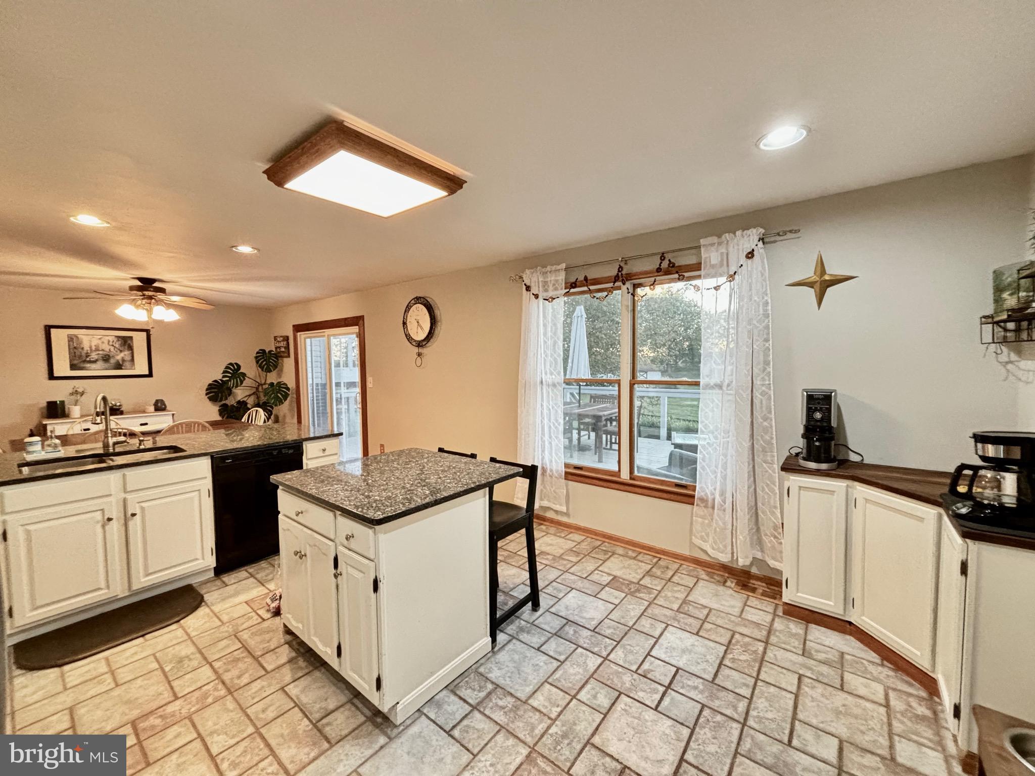 908 Priestford Road Darlington, MD 21034 - Photo 11 of 65 GRANITE TOP ISLAND