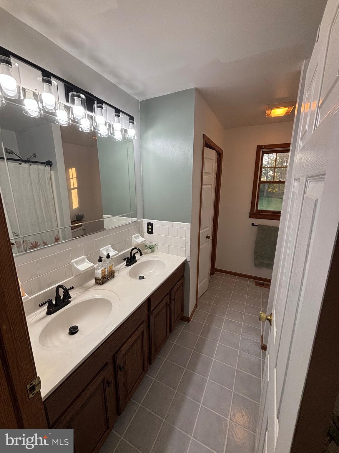 908 Priestford Road Darlington, MD 21034 - Photo 31 of 65 UPDATED SECOND FULL UPPER LEVEL BATHROOM