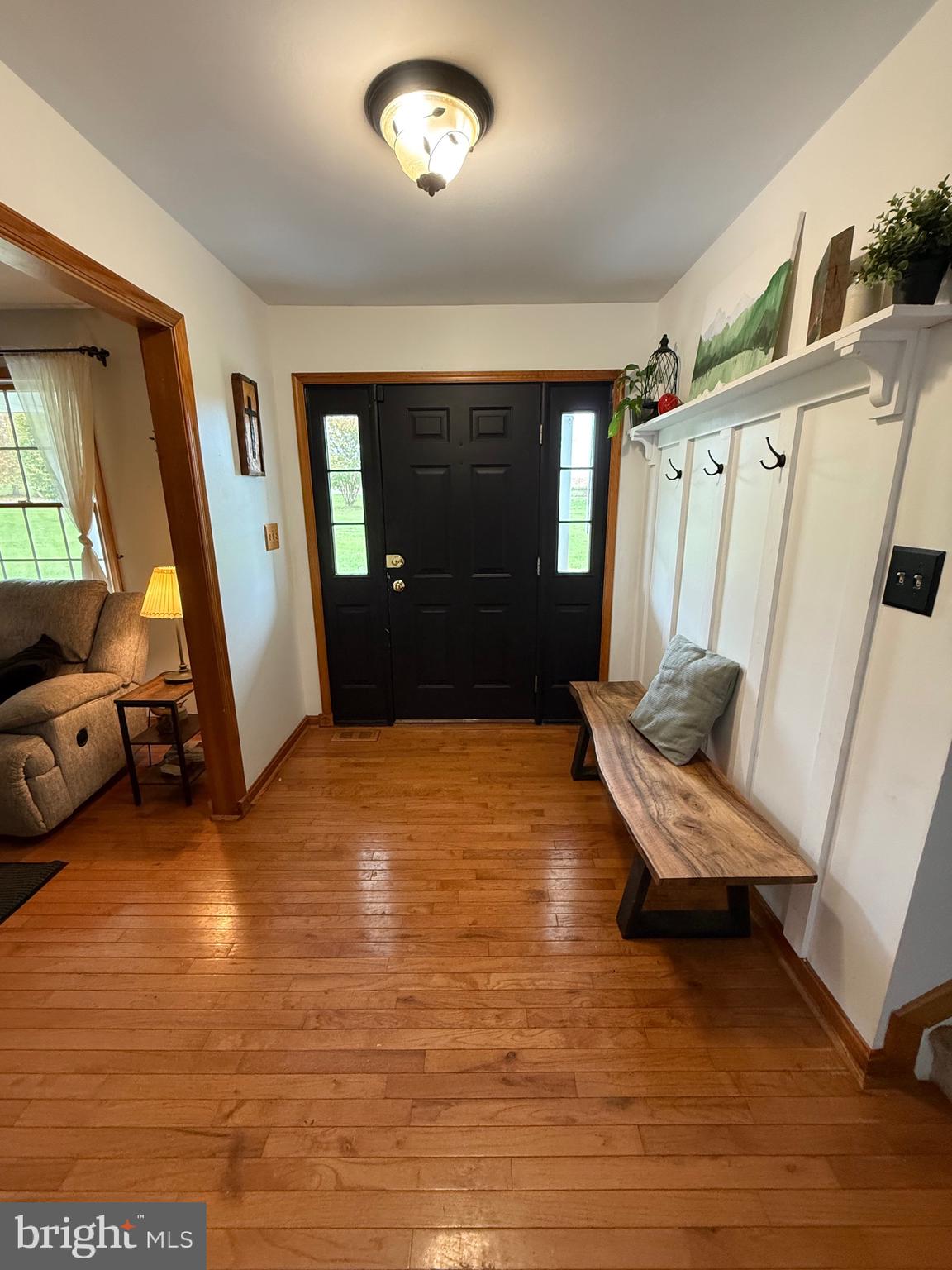 908 Priestford Road Darlington, MD 21034 - Photo 7 of 65 WARM & INVITING ENTRANCE FOYER