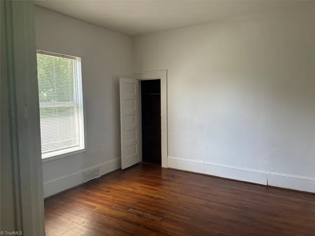 $995 | 1917 Northeast 25th Street, Winston-Salem, NC 27105