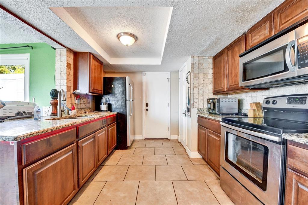 9301 Lido Lane Port Richey, FL 34668 - Photo 6 of 19