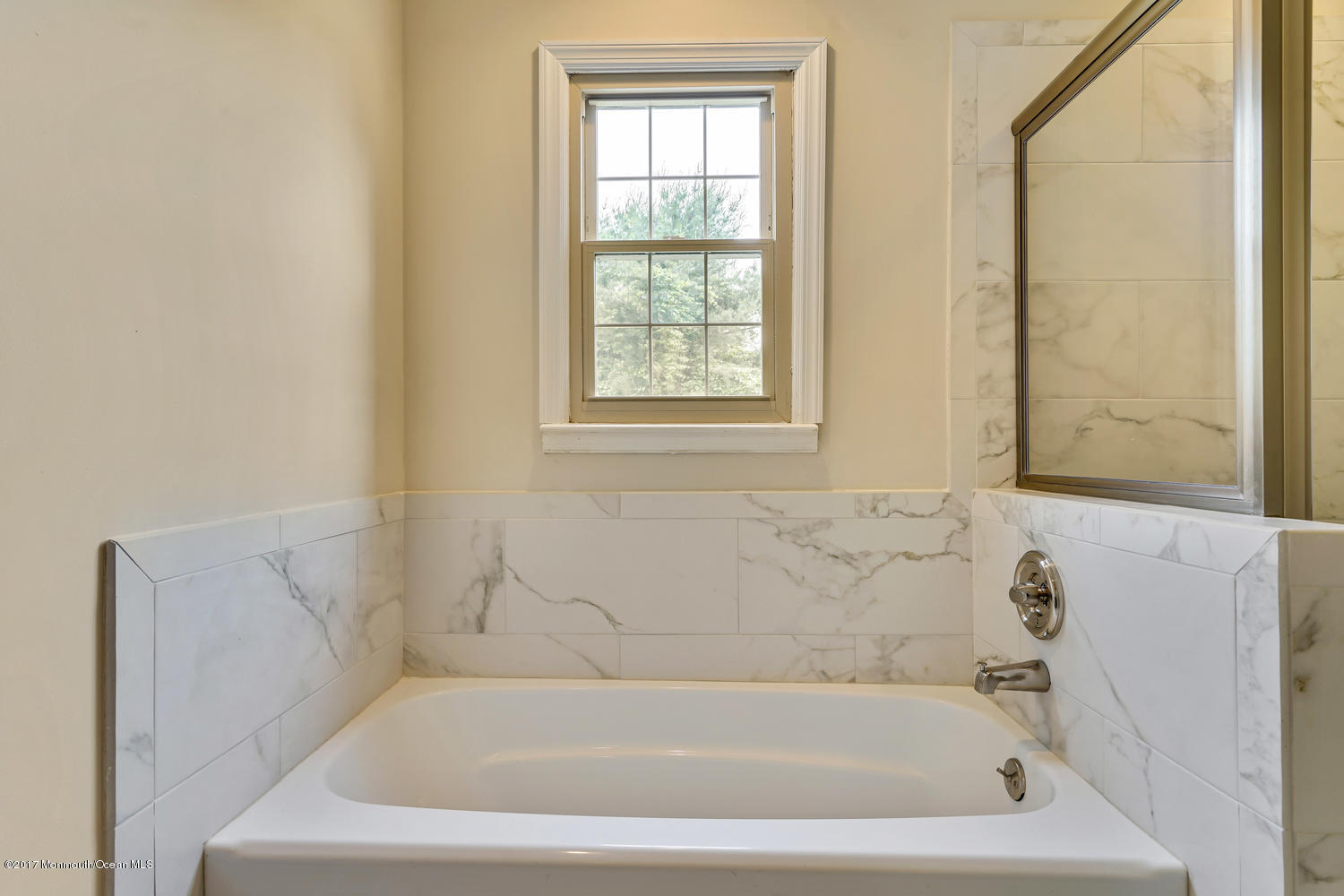17 Weathervane Way Marlboro, NJ 07746 - Photo 25 of 42 Master Separate soaking tub